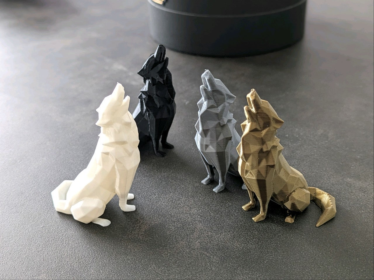 月夜に吠える(全12色×3サイズ)