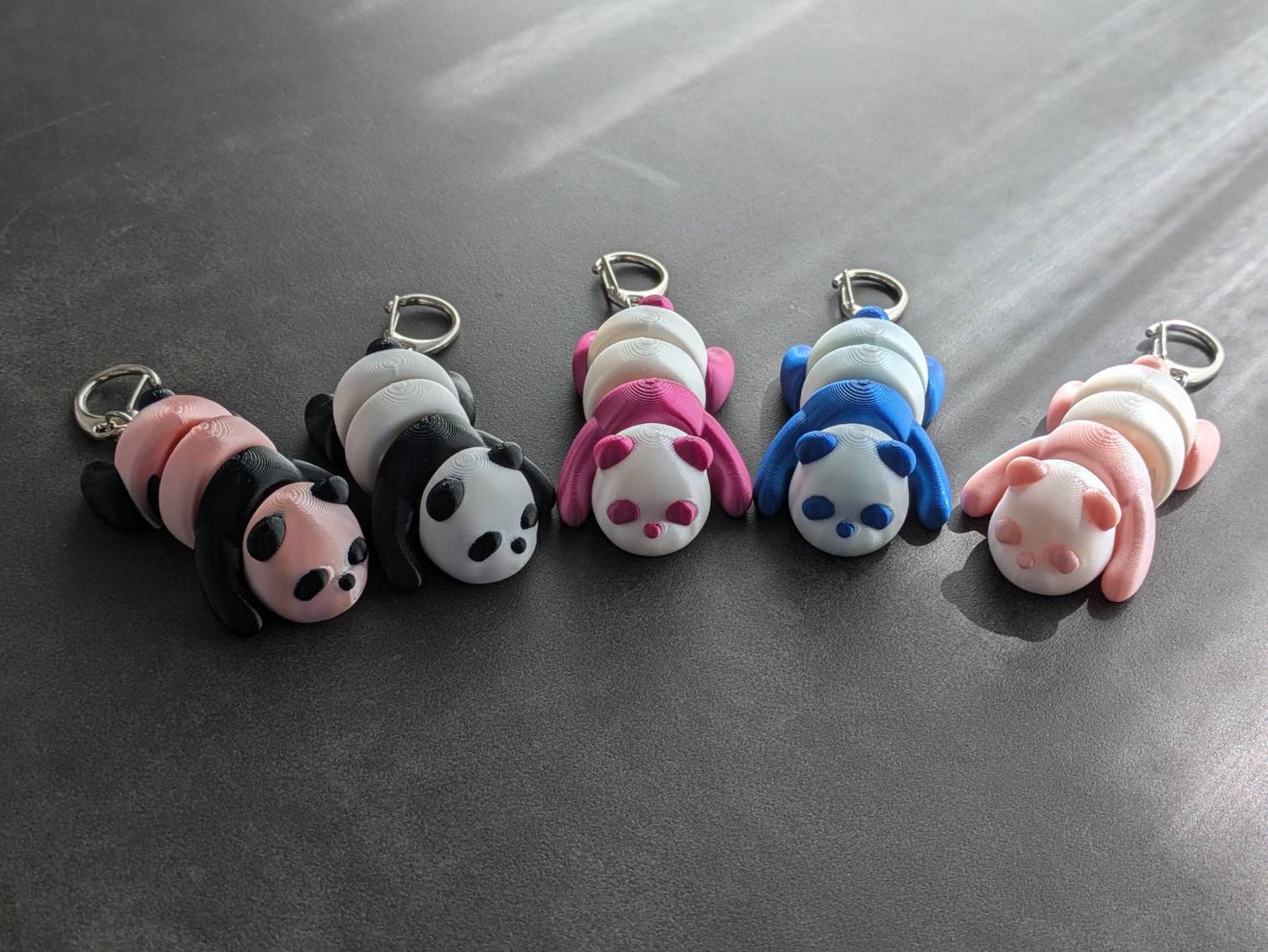 赤ちゃんパンダ　ふりふりキーホルダー(全4色×全2サイズ)