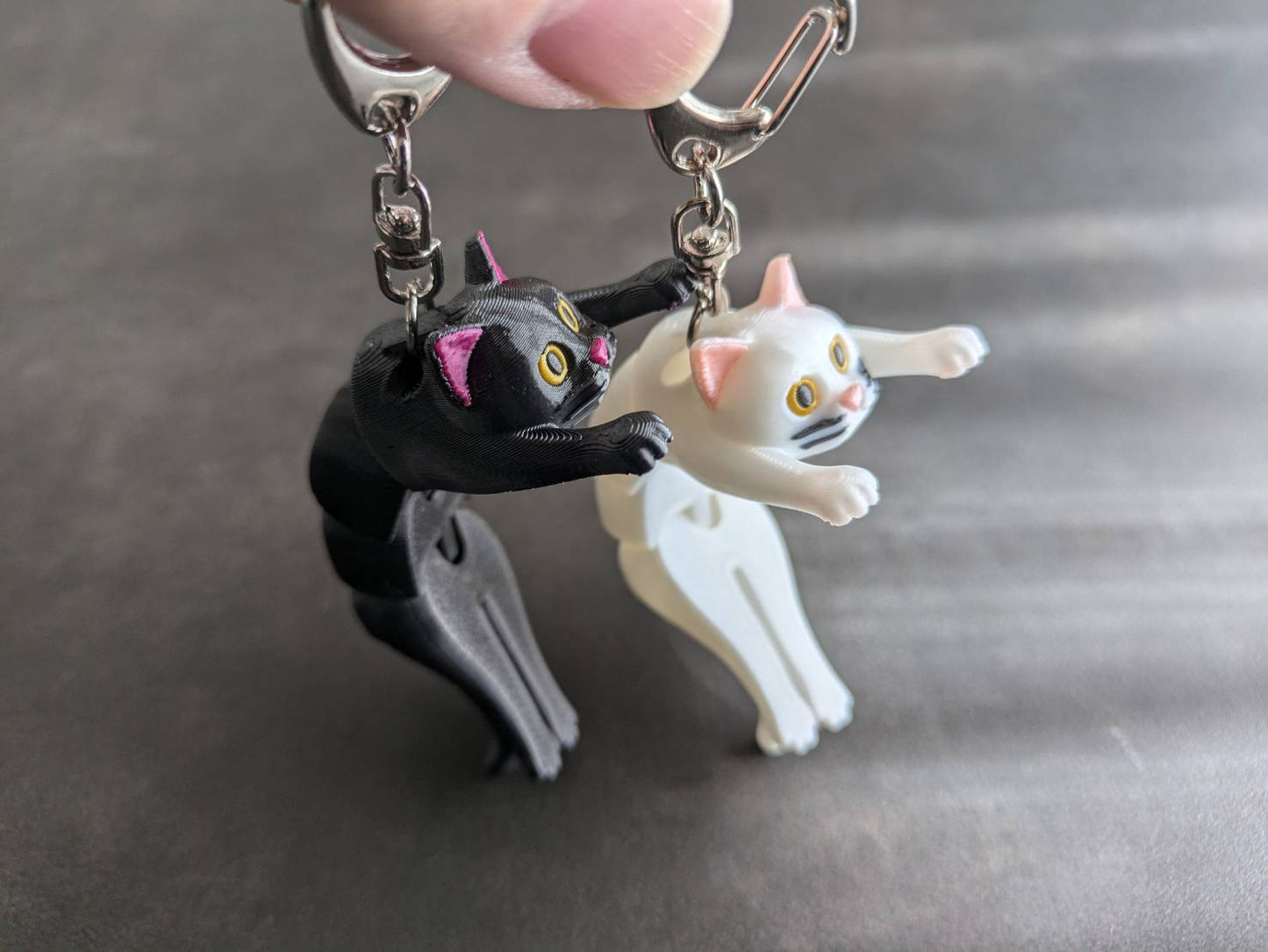 ふりふりにゃんこキーホルダー